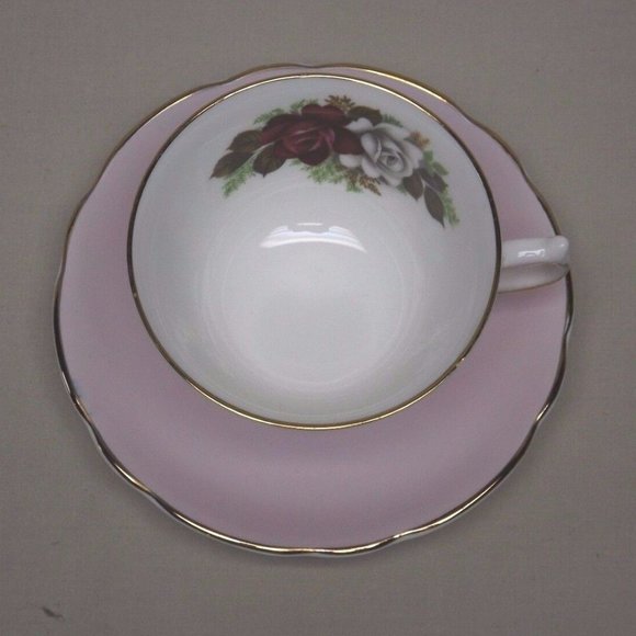 English Fine Bone China Red and White Roses Footed Tea Cup and Saucer - Picture 3 of 12